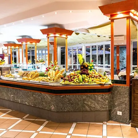 Sahara Playa فندق 4*